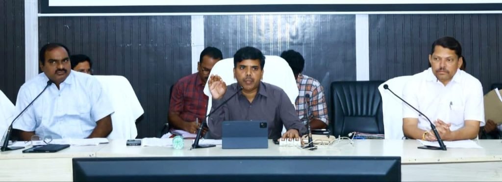 Nalgonda District Collector Chandrasekhar : జిల్లా కలెక్టర్ చంద్రశేఖర్ ఆకాంక్ష, ప్రభుత్వ పాఠశాలల విద్యార్థులు ప్రపంచస్థాయిలో పోటీపడాలి 